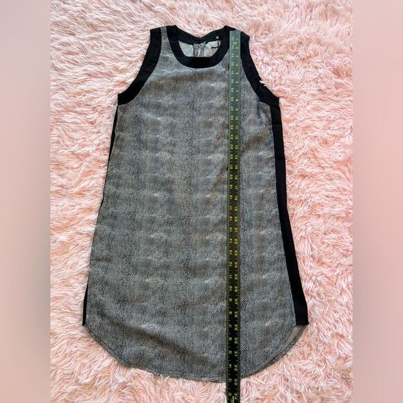 Karisa Sleeveless Dress NWT keyhole button closure XS - Picture 5 of 9